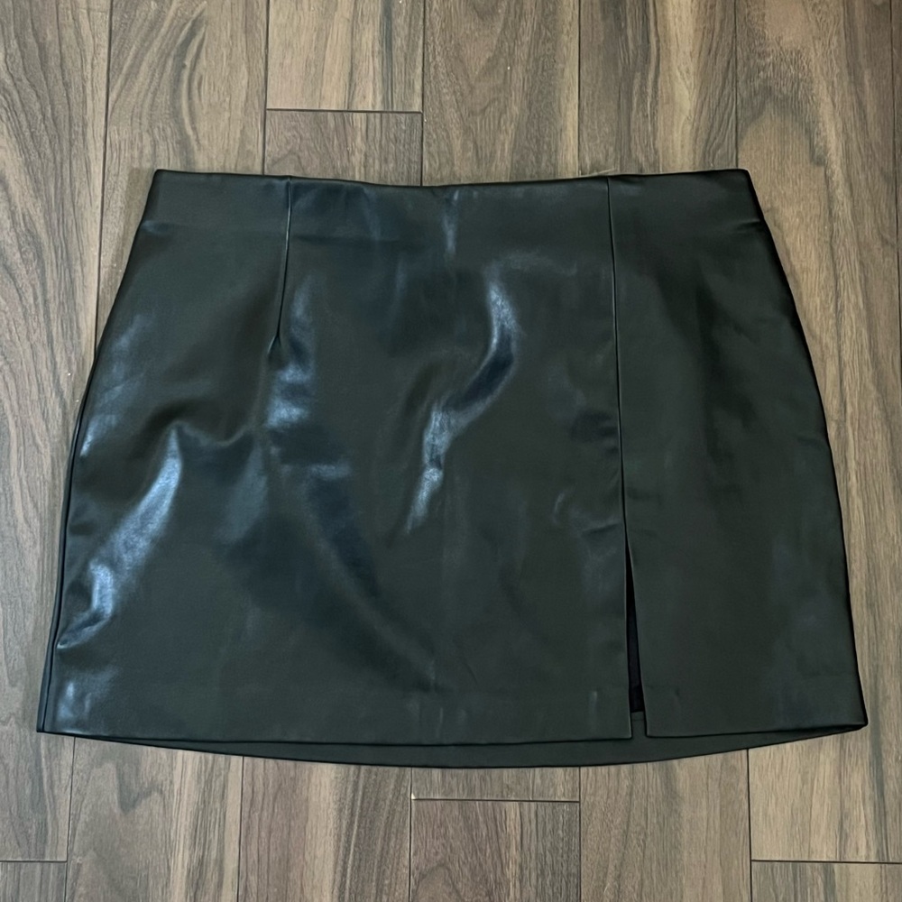 Dynamite Skirt